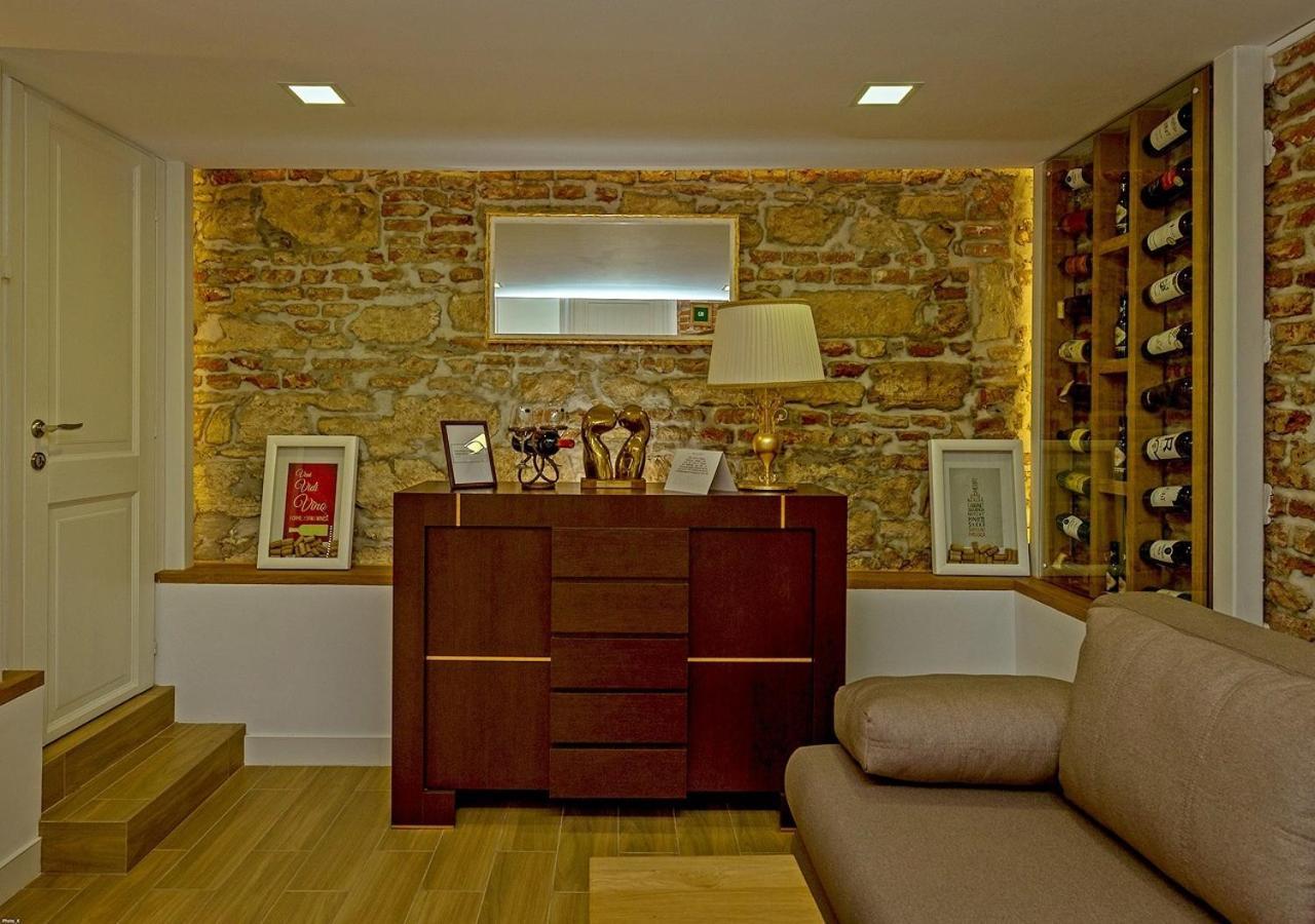 Vinodorum Apartments คลูจ-นาโปกา ภายนอก รูปภาพ